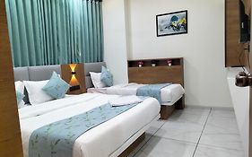 Hotel Paris Plaza