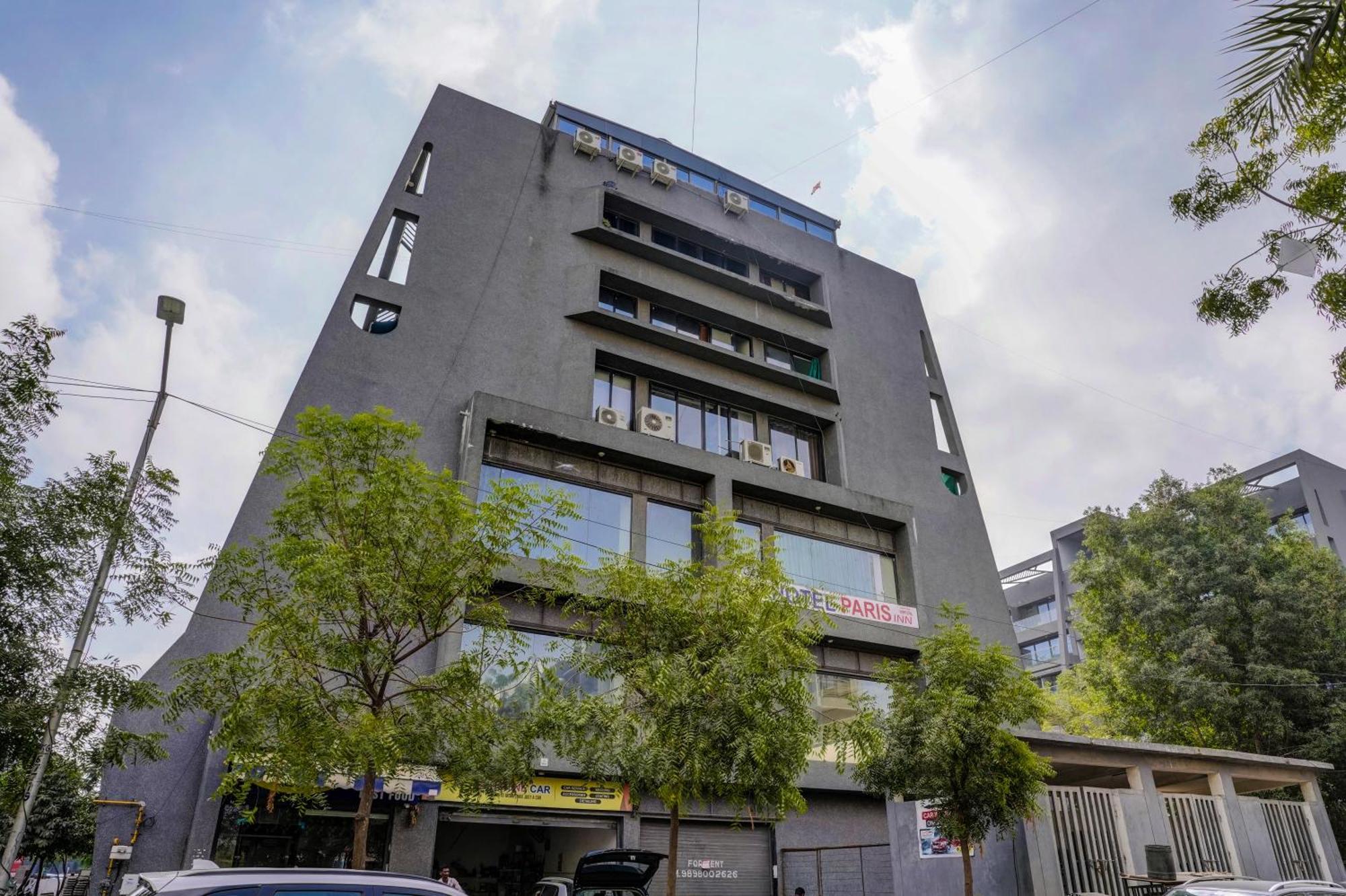 Hotel Paris Plaza Ahmedabad Exterior photo